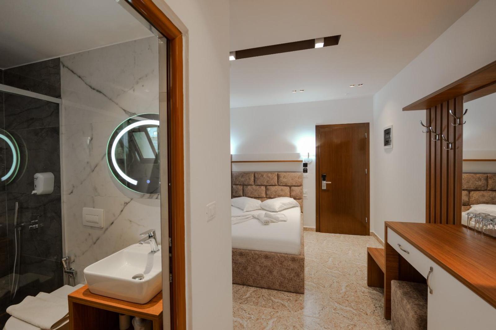 Meta Hotel